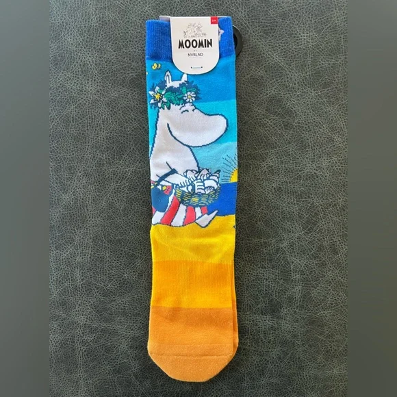 Moomin Mamma Crew Socks Women’s Size S-M - Picture 2 of 6